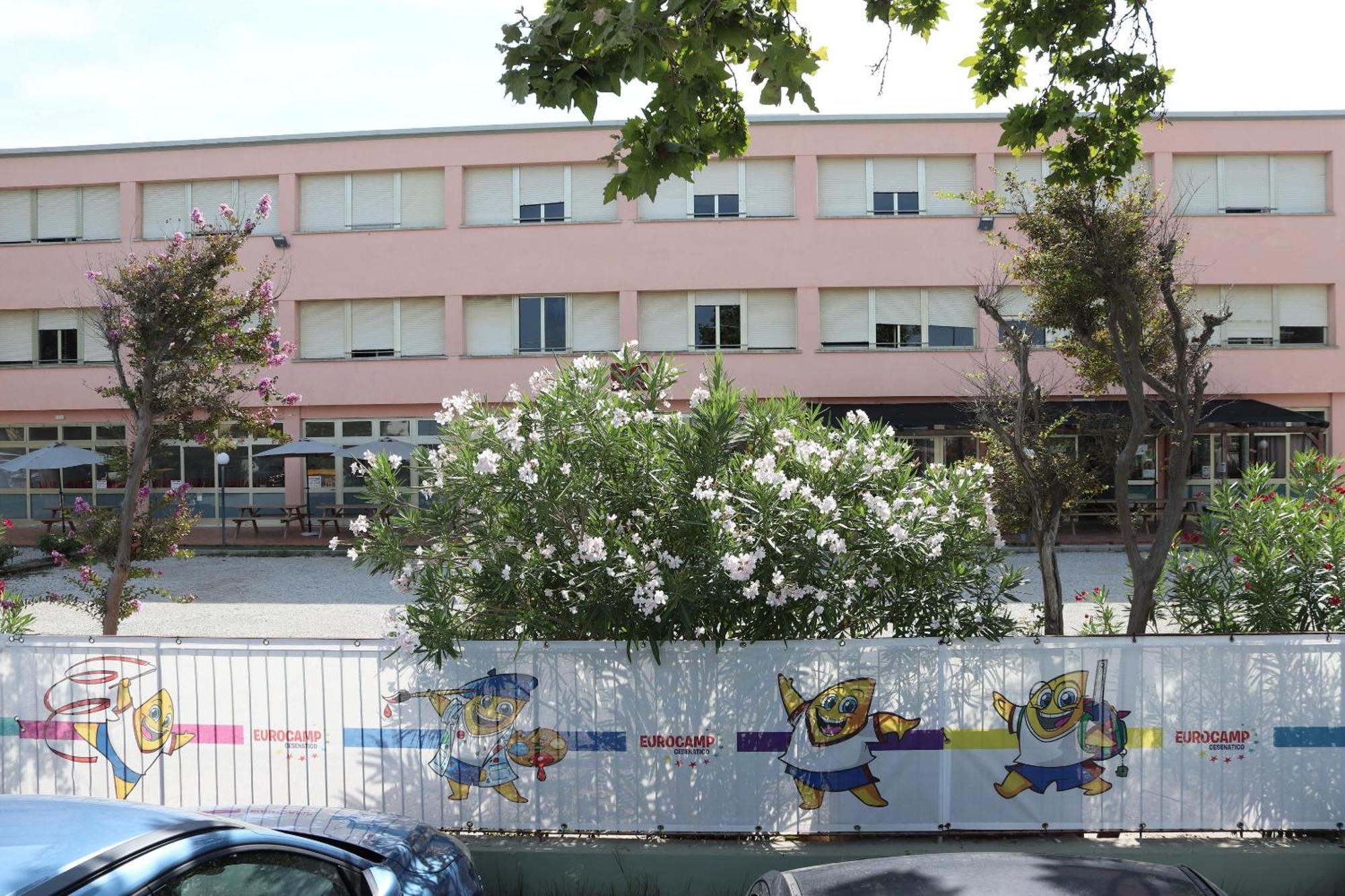 צ'סנטיקו Ostello Paradiso Di Eurocamp מראה חיצוני תמונה